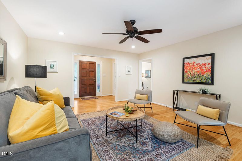 116 Hampton Ct, Chapel Hill, NC 27514