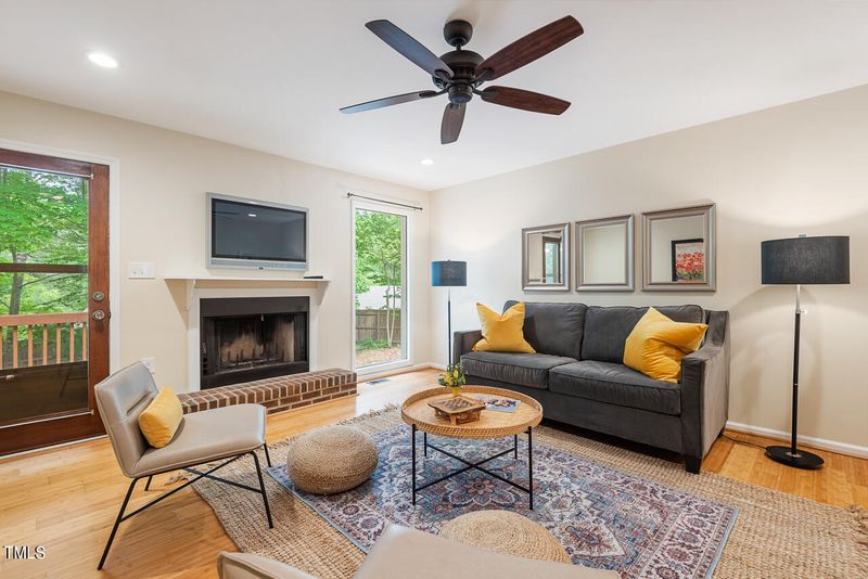 116 Hampton Ct, Chapel Hill, NC 27514