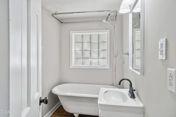 116 Hawthorne Rd, Raleigh, NC 27605