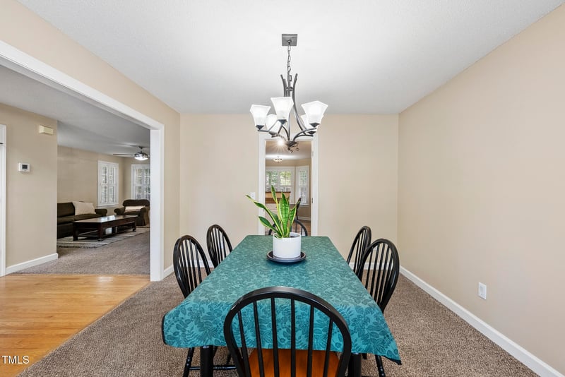 116 Hidden Cellars Dr, Holly Springs, NC 27540