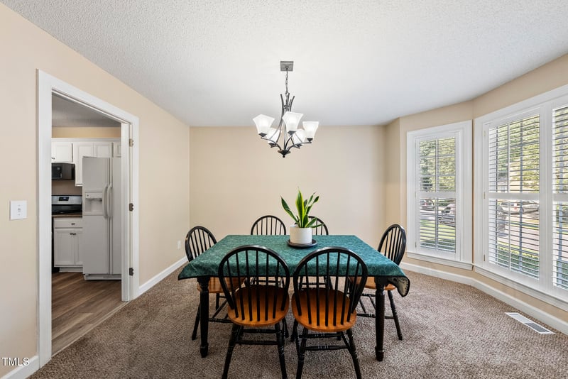 116 Hidden Cellars Dr, Holly Springs, NC 27540