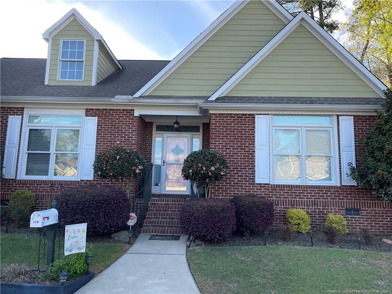 116 Highgrove Ct, Fayetteville, NC 28303