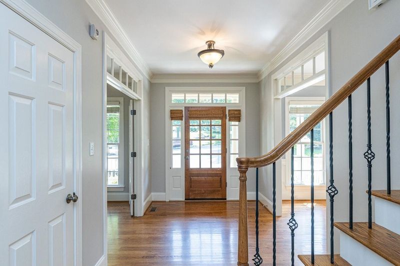 116 Holly Glade Cir, Holly Springs, NC 27540