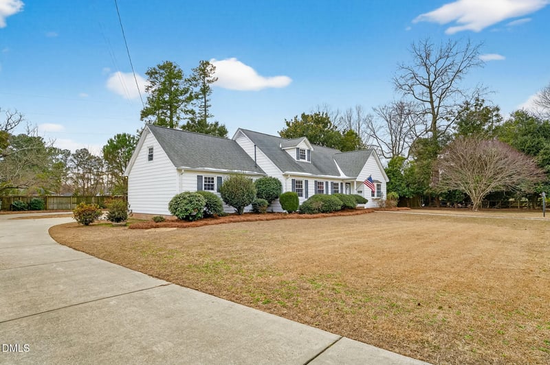 116 Jones Dr, Dunn, NC 28334