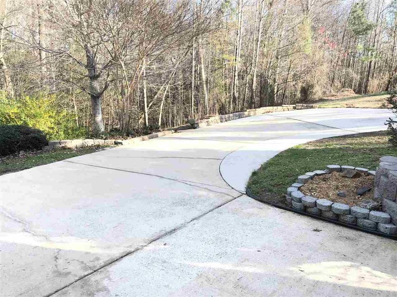 116 Kings Ct, Garner, NC 27529