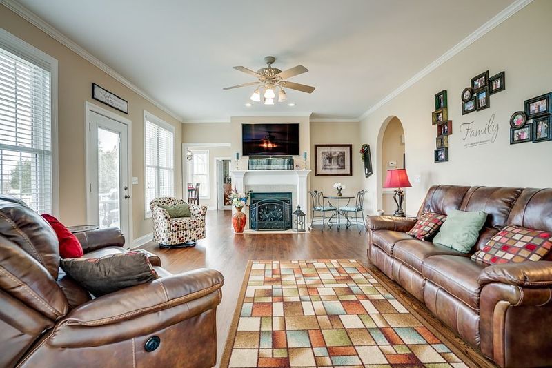 116 Lake Winds Trl, Durham, NC 27572