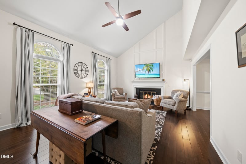 116 Laurenbrook Ct, Cary, NC 27518