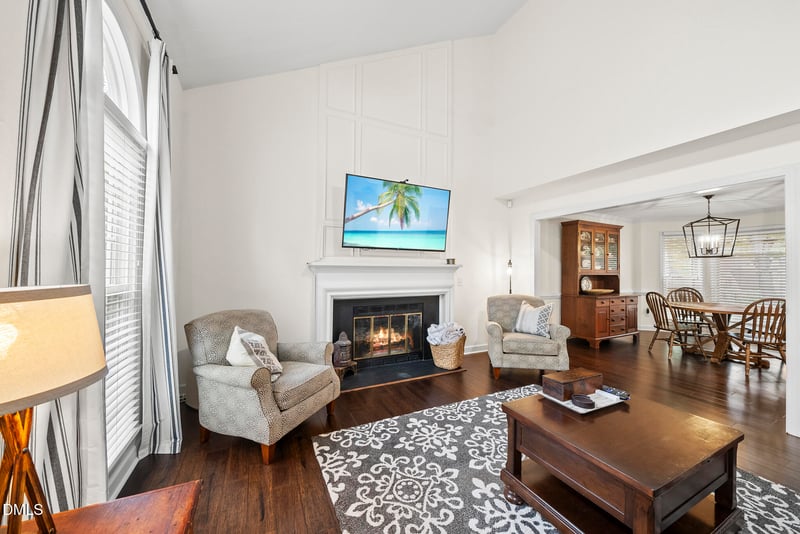 116 Laurenbrook Ct, Cary, NC 27518