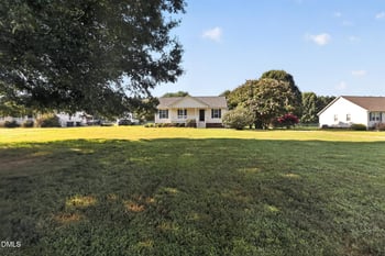 116 Little River Dr, Zebulon, NC 27597