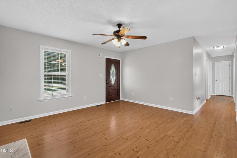 116 Little River Dr, Zebulon, NC 27597