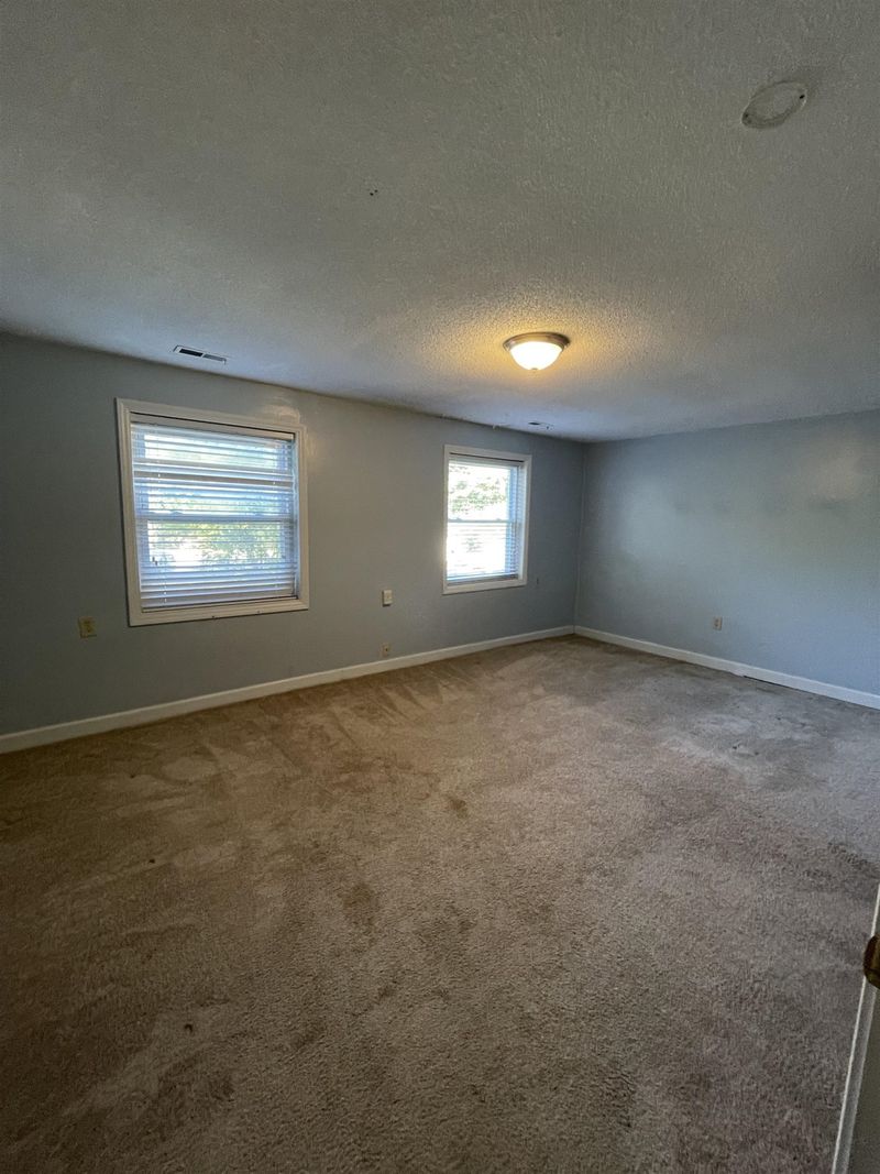 116 Mcdole Cir, Cary, NC 27511