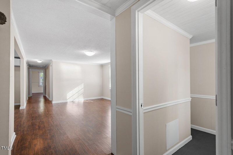 116 W Mciver St, Zebulon, NC 27597