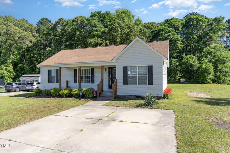 116 Meade Dr, Four Oaks, NC 27524