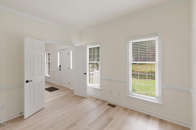 116 Modena Dr, Cary, NC 27513