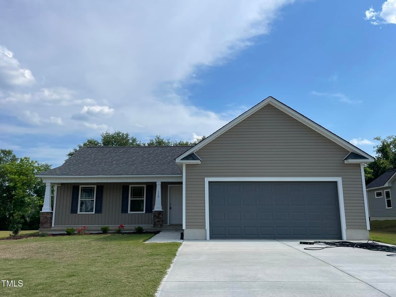 116 Oakfield Trace Dr, Four Oaks, NC 27524