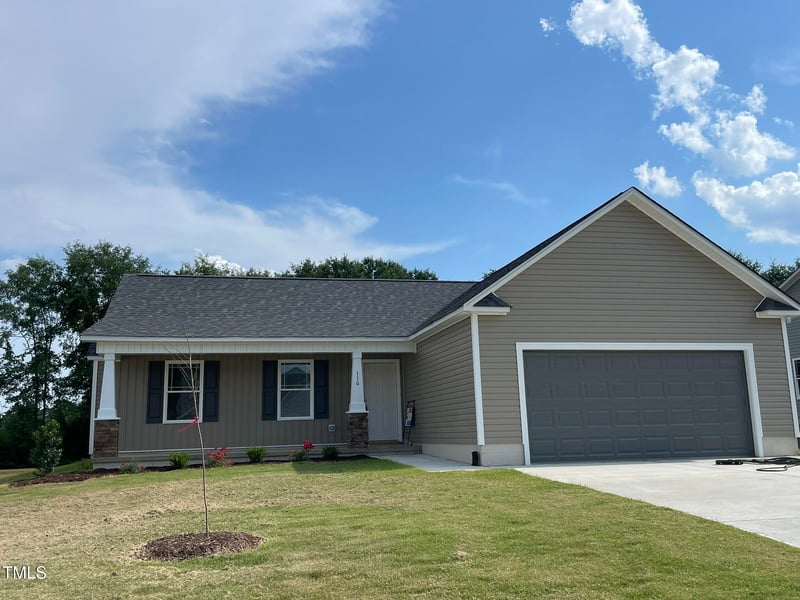 116 Oakfield Trace Dr, Four Oaks, NC 27524