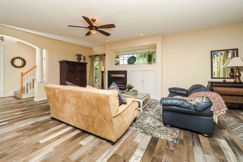 116 Old Bridge Ln, Cary, NC 27518