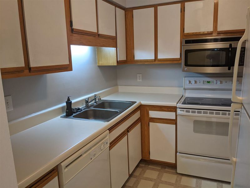 116 Old Cooper Sq #na, Chapel Hill, NC 27517