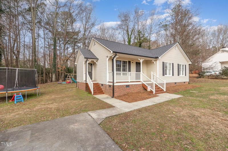 116 Primrose Ln, Clayton, NC 27520