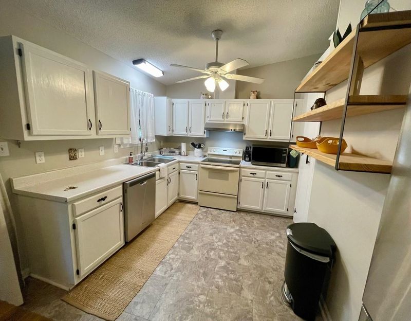 116 Rebel Ct, Youngsville, NC 27596