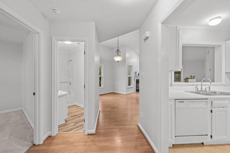 116 Riverwalk Cir, Cary, NC 27511