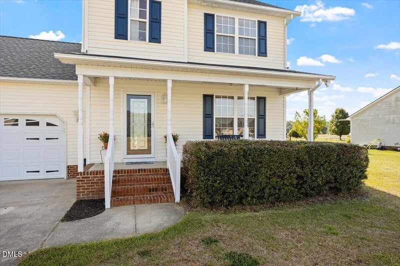 116 Serenity Pointe Dr, Selma, NC 27576