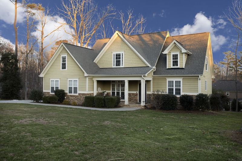 116 Shelburne Dr, Clayton, NC 27527