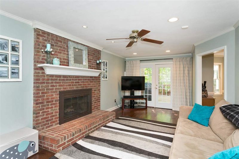 116 Whitby Ct, Cary, NC 27511
