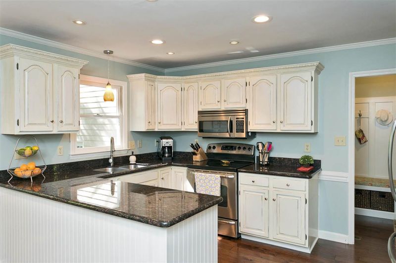 116 Whitby Ct, Cary, NC 27511