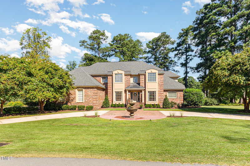 1160 Country Club Rd, Smithfield, NC 27577