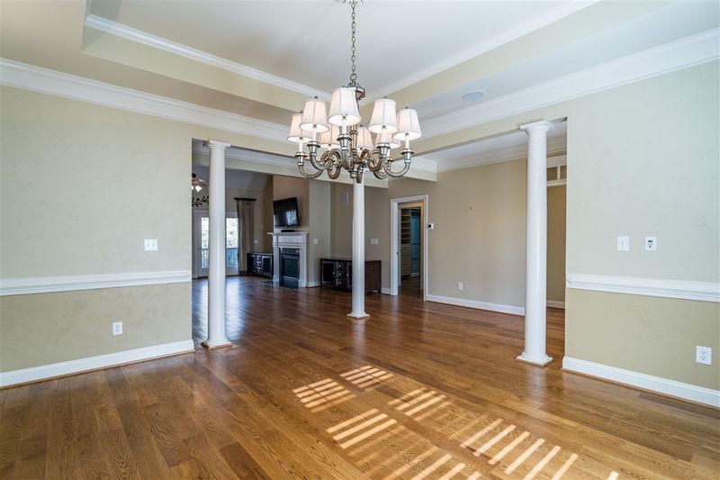 11613 Midlavian Dr, Raleigh, NC 27614