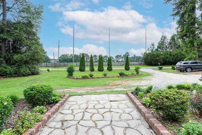 11617 Strickland Rd, Raleigh, NC 27613