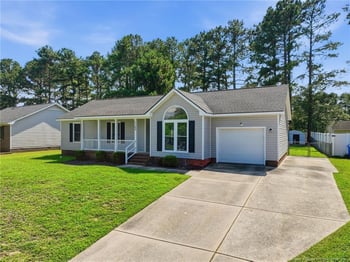 1162 Butterwood Cir, Fayetteville, NC 28314