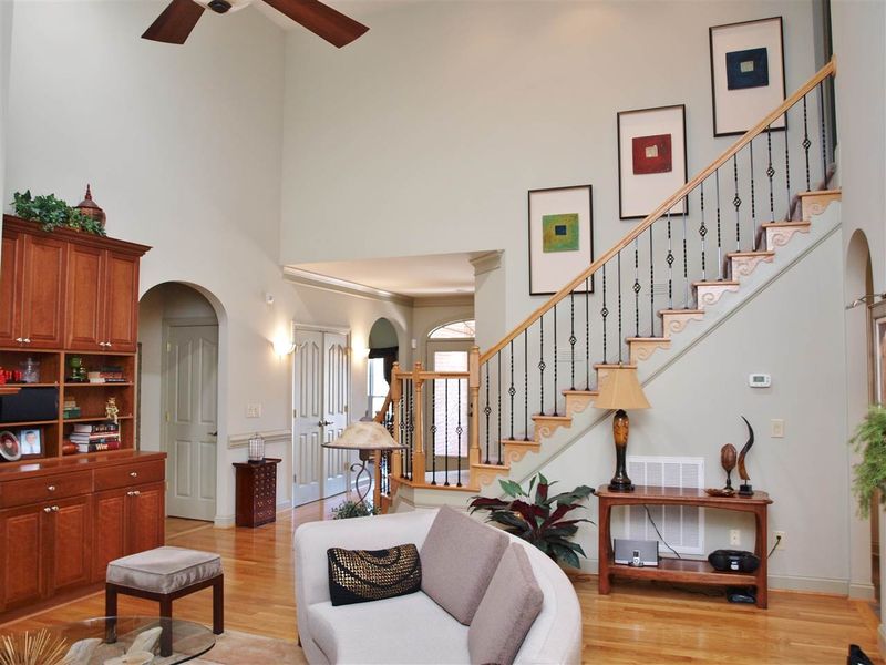 11633 Midlavian Dr, Raleigh, NC 27614