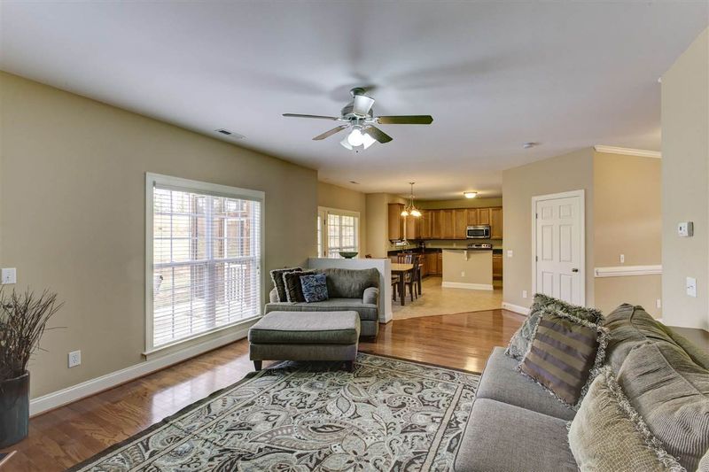 1164 Dexter Ridge Dr, Holly Springs, NC 27540