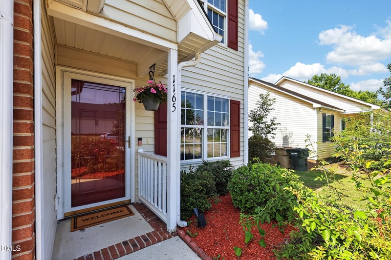 1165 Grovewood Dr, Clayton, NC 27520