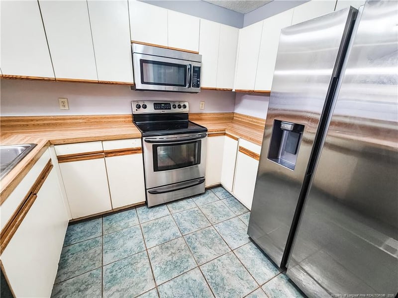 1165 Windham Ct, Fayetteville, NC 28303