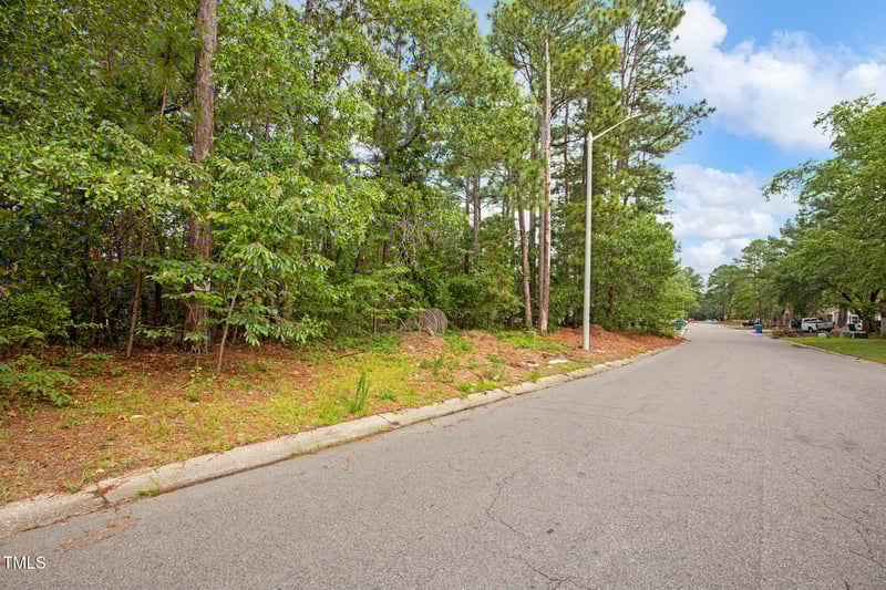 1167 Landau Rd, Fayetteville, NC 28311