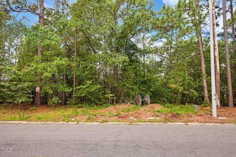 1167 Landau Rd, Fayetteville, NC 28311