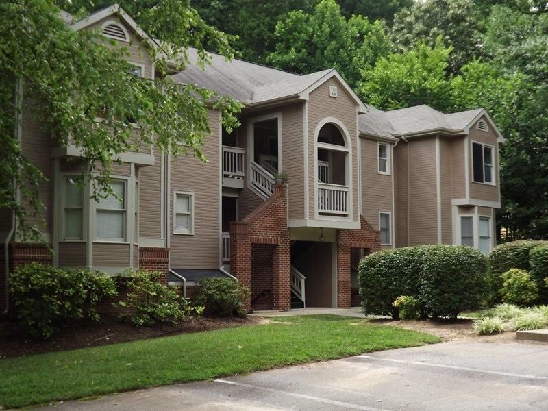 117 Abingdon Ct #2b, Cary, NC 27513