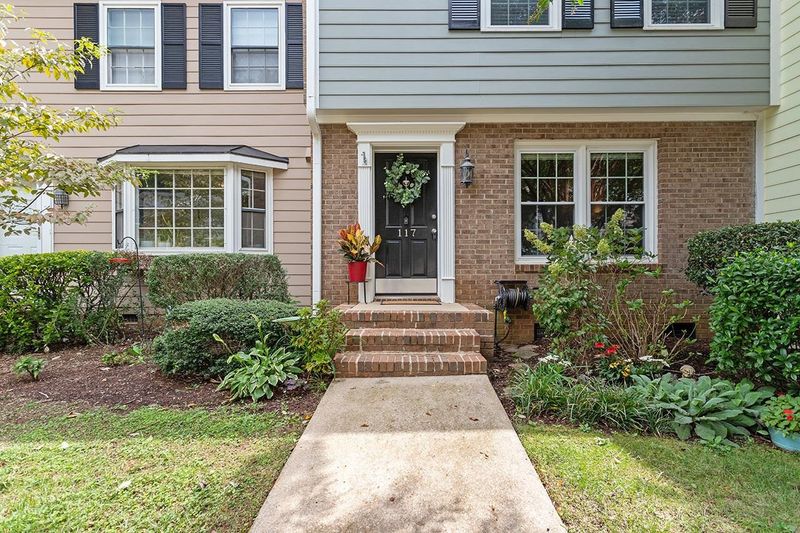 117 Bay Dr, Cary, NC 27511