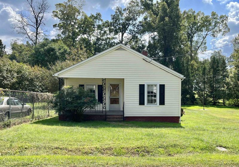 117 Clayton St, Roxboro, NC 27573