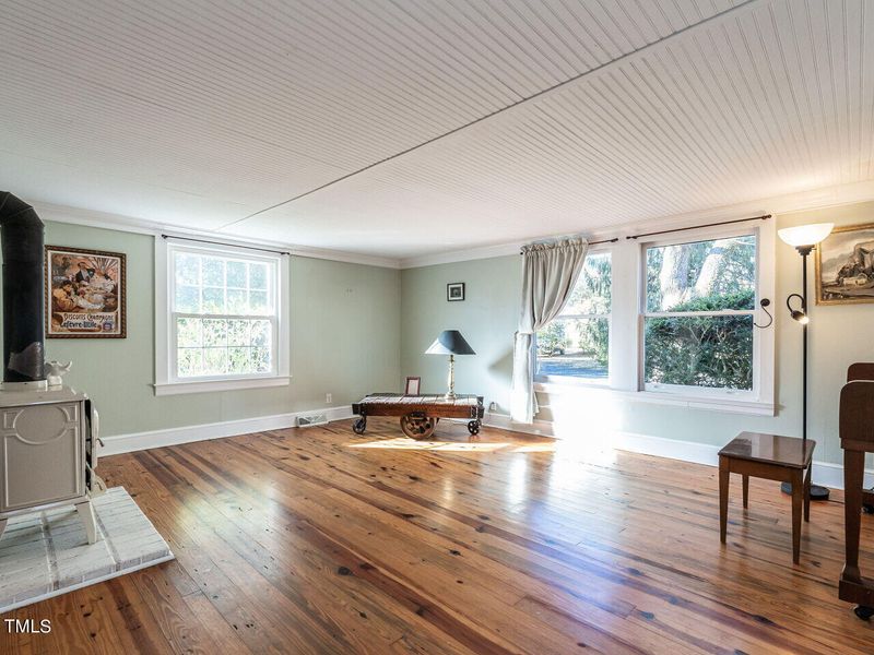 117 Dollar Rd, Chapel Hill, NC 27516
