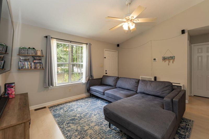 117 Eason Ct, Youngsville, NC 27596