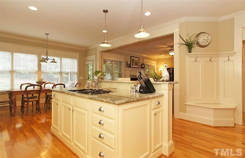 117 Eden Glen Dr, Holly Springs, NC 27540