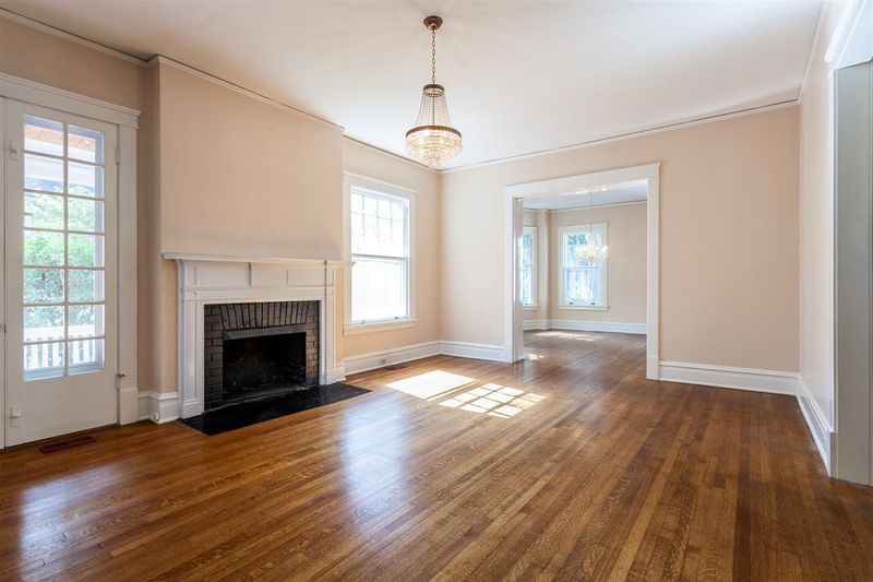 117 Forest Rd, Raleigh, NC 27605