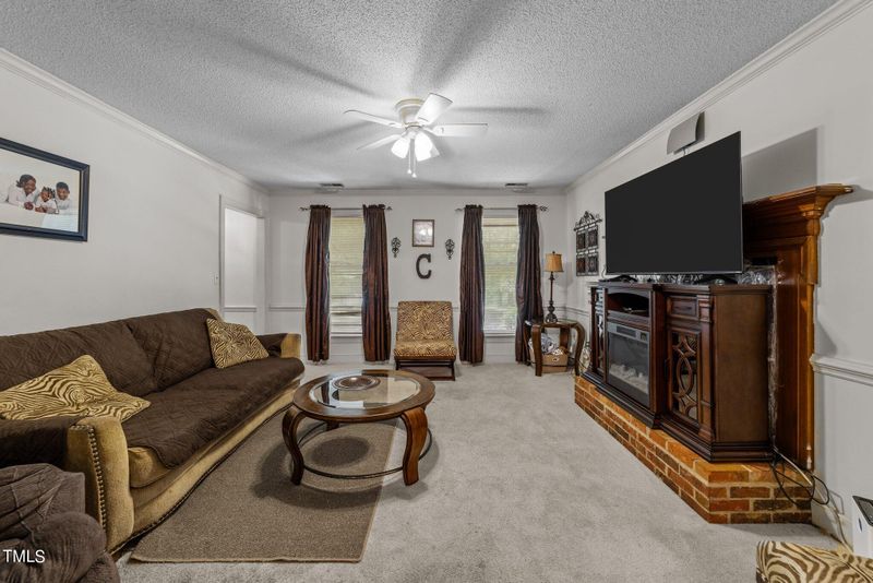117 Gold Meadow Dr, Cary, NC 27513
