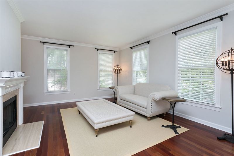 117 Goldenthal Ct, Cary, NC 27519