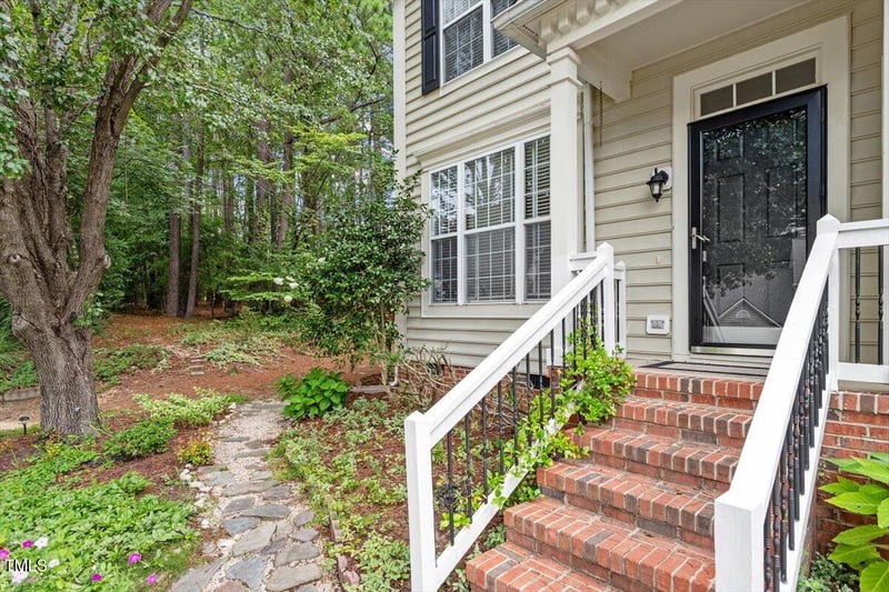 117 Hidden Rock Ct, Cary, NC 27513
