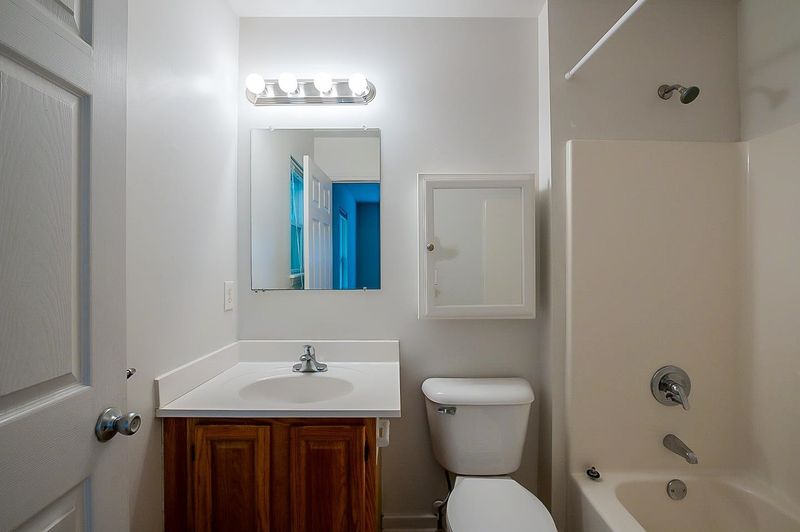117 Johnson St, Chapel Hill, NC 27516
